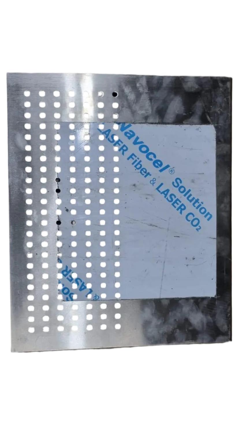 A grease trap equipped with a (solid) lid. - Image 4